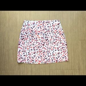 NWOT FLORAL SKIRT SIZE LARGE